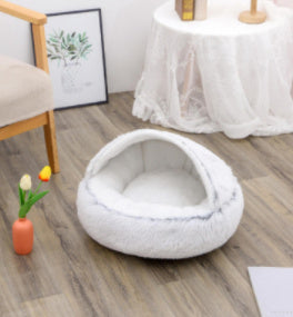 2-in-1 plush pet bed for cats and dogs