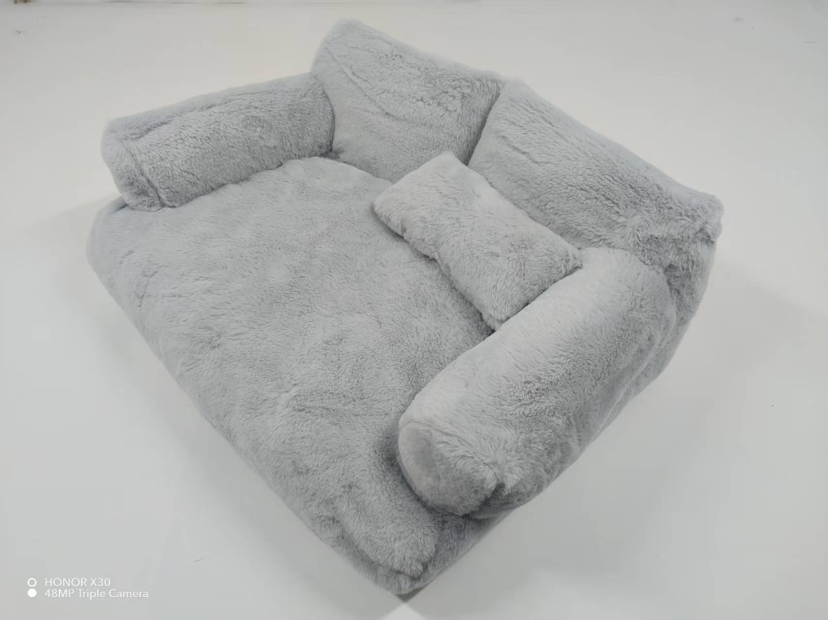 Veluna Super Soft Pet Sofa – Cozy Autumn & Winter Bed - Veluna